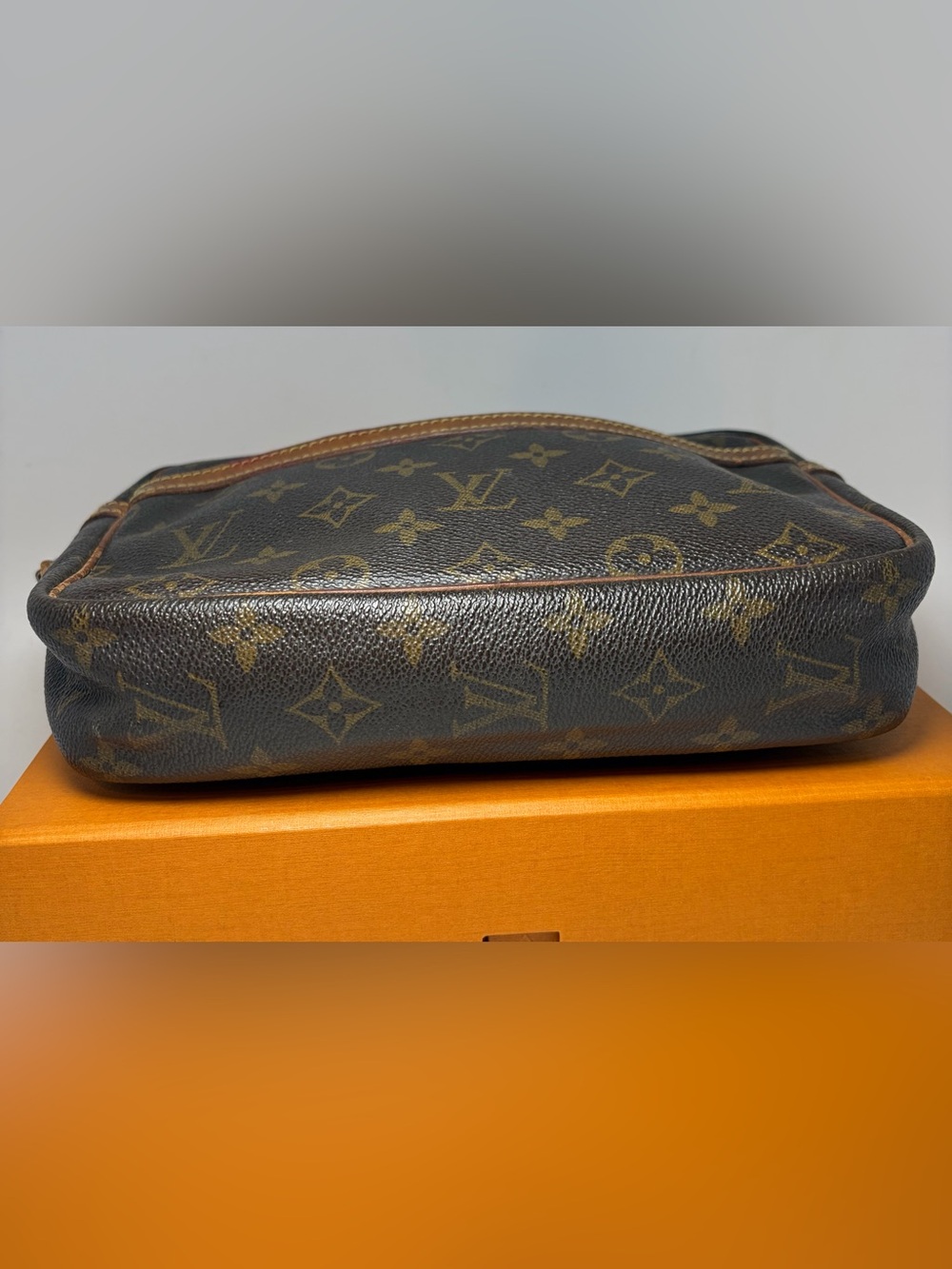 Louis Vuitton Compeigne 23 monogram clutch/pouch - Picture 8 of 11